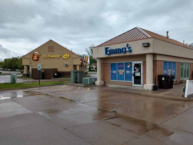 STERLING BAZAAR: 3311 N Sterling Ave, Peoria, IL 61604